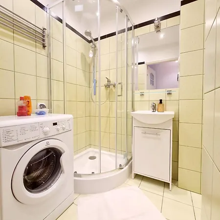 Apartament Peaceful 3-room Flat By The Old Town *